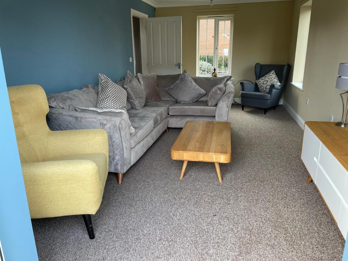 Stunning Large Detached Gloucester, 4 Beds, 3 Bedroom, 2 Bathroom Property, Nr Chelt, The Docks And Quays Sleeps 6 Exteriör bild