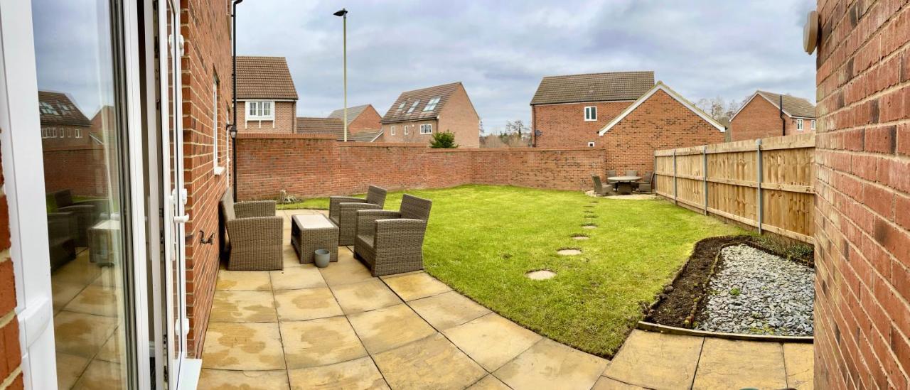 Stunning Large Detached Gloucester, 4 Beds, 3 Bedroom, 2 Bathroom Property, Nr Chelt, The Docks And Quays Sleeps 6 Exteriör bild
