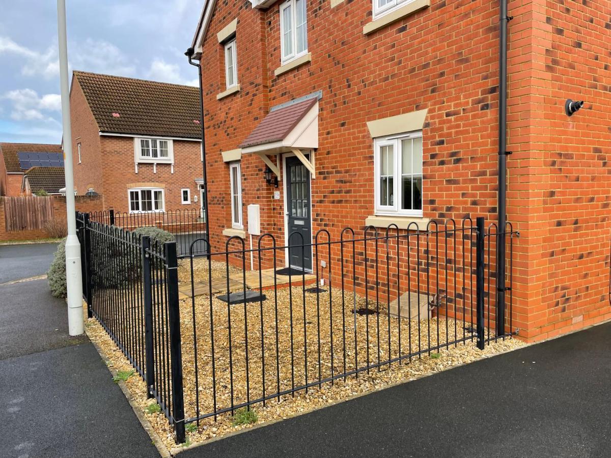 Stunning Large Detached Gloucester, 4 Beds, 3 Bedroom, 2 Bathroom Property, Nr Chelt, The Docks And Quays Sleeps 6 Exteriör bild