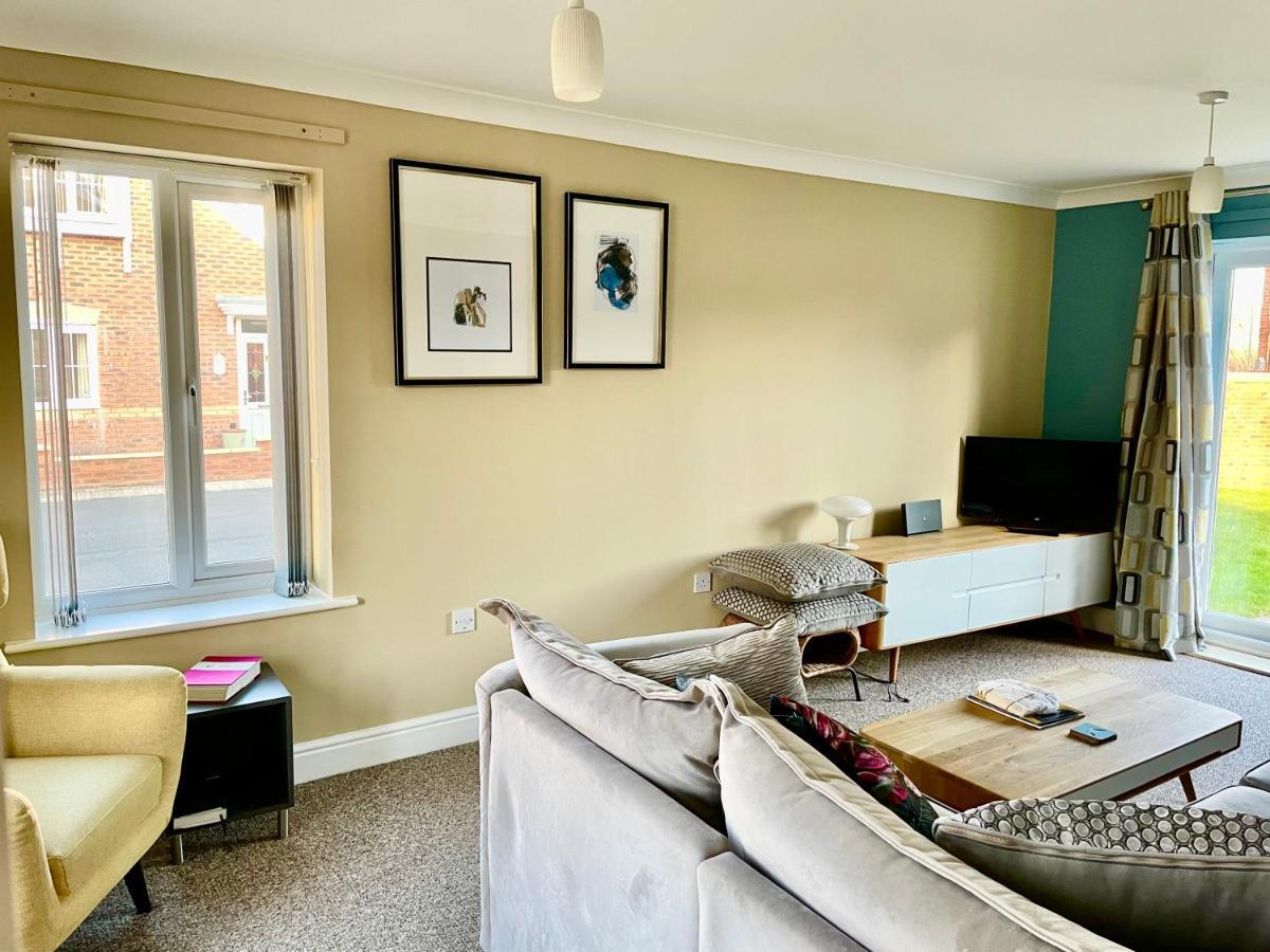 Stunning Large Detached Gloucester, 4 Beds, 3 Bedroom, 2 Bathroom Property, Nr Chelt, The Docks And Quays Sleeps 6 Exteriör bild