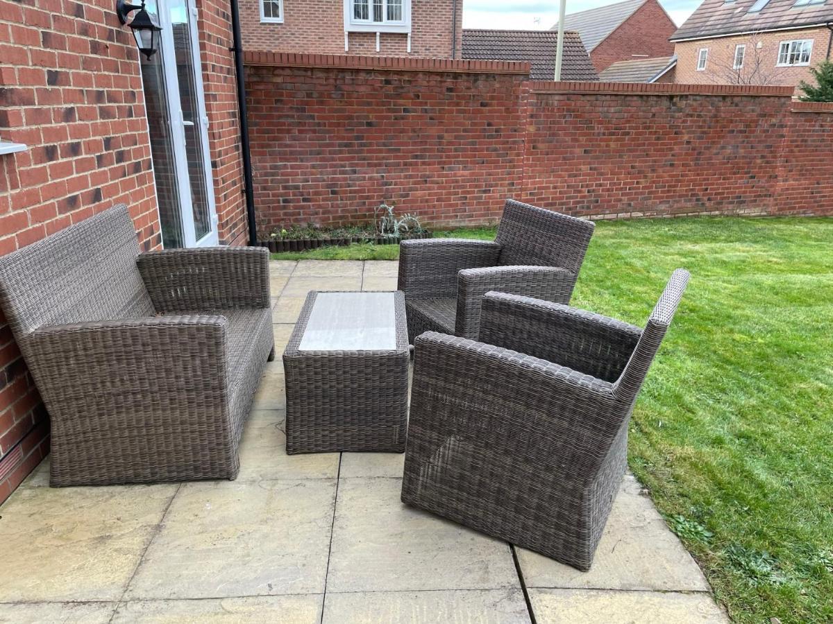 Stunning Large Detached Gloucester, 4 Beds, 3 Bedroom, 2 Bathroom Property, Nr Chelt, The Docks And Quays Sleeps 6 Exteriör bild